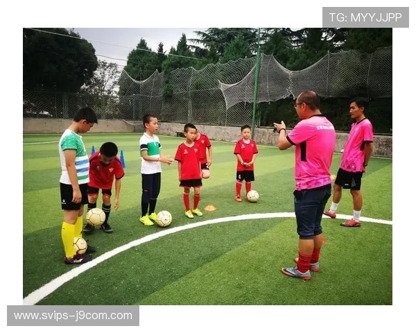 乌鲁木齐足球拼团活动开启邀请热情球迷共同参与畅享足球乐趣